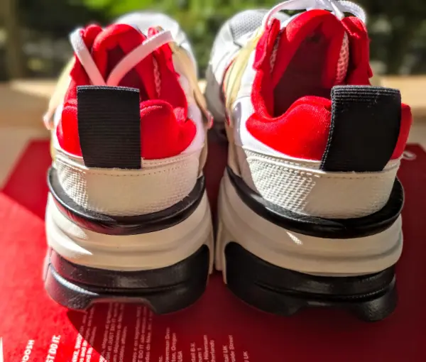 Nike V2K Run, vel. 43 5