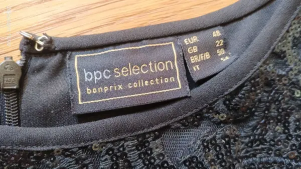 Černé šaty bpc selection s flitry a krajkou 3