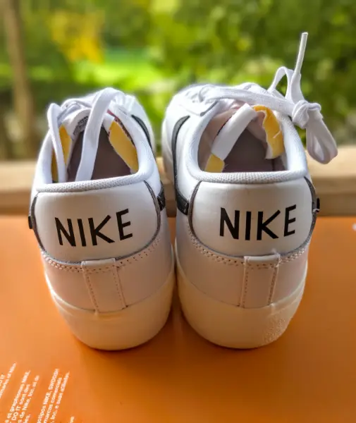 Nike Blazer Low Platform – White/Black-Sail-Team Orange, Vel 5