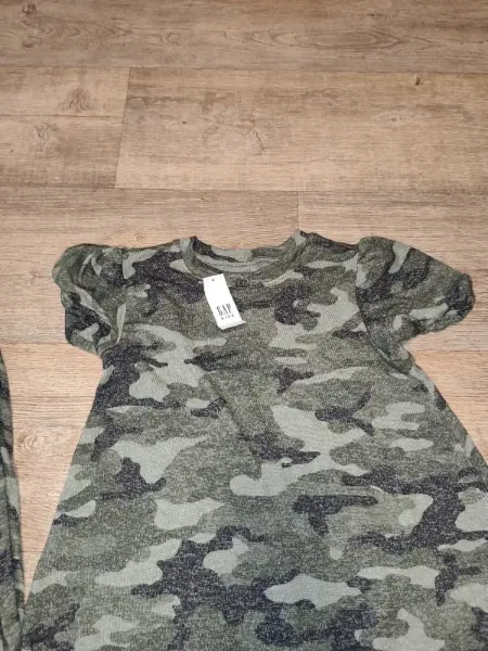 Dívčí šaty Gap Kids s maskáčovým vzorem 4