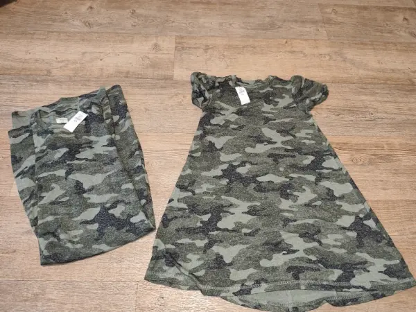 Dívčí šaty Gap Kids s maskáčovým vzorem