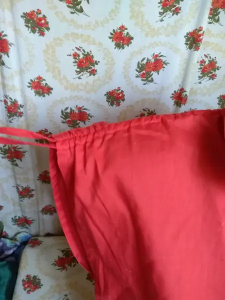 Halenka se stažením na ramenou 4