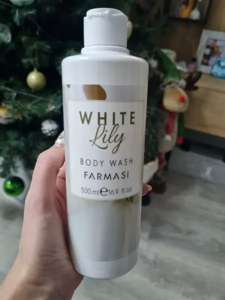 Farmasi White Lily sprchový gel 500 ml
