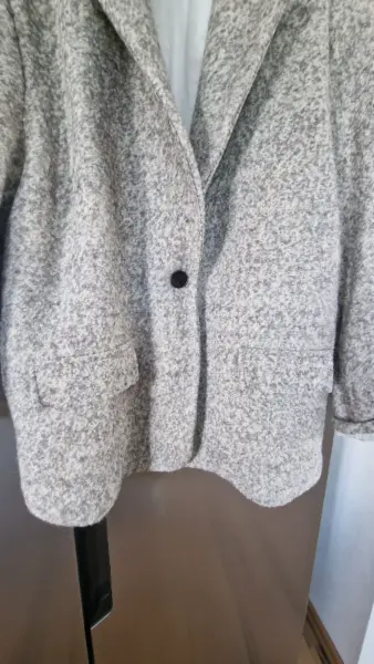 Dámské šedé vlněné sako 2
