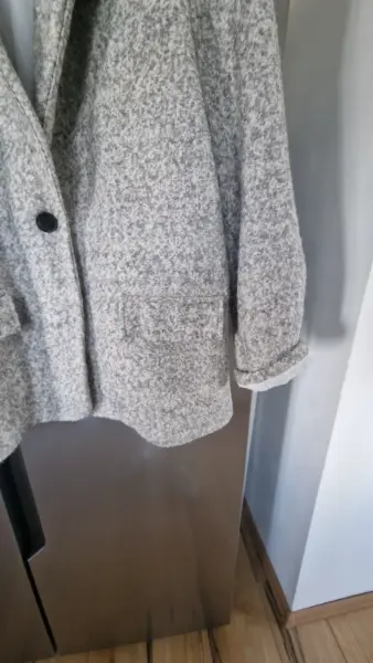 Dámské šedé vlněné sako 4