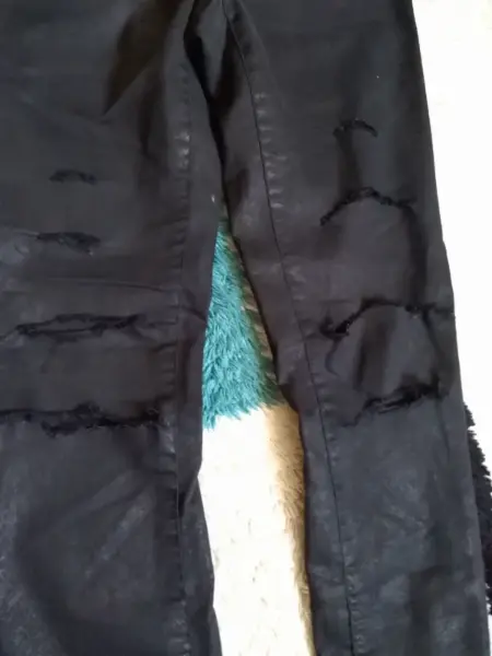 Drbané džíny Lindex 7