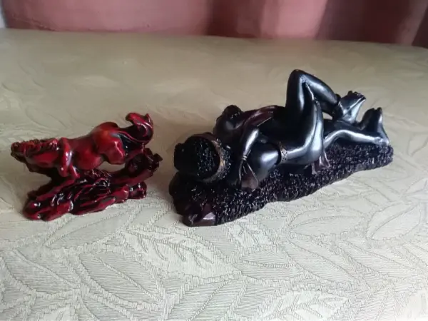 Dekorativní sošky: pár a kůň 5