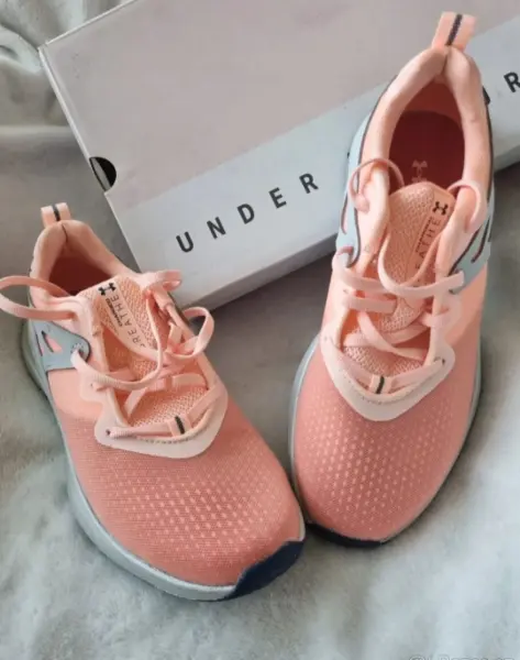 Nové Dámské boty Under Armour Charged Breathe TR 2 vel. 38