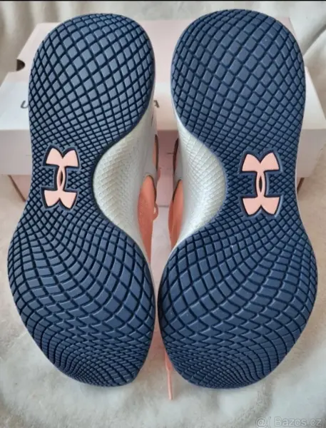 Nové Dámské boty Under Armour Charged Breathe TR 2 vel. 38 4