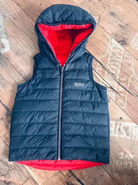 Chlapecká vesta Hugo Boss 94