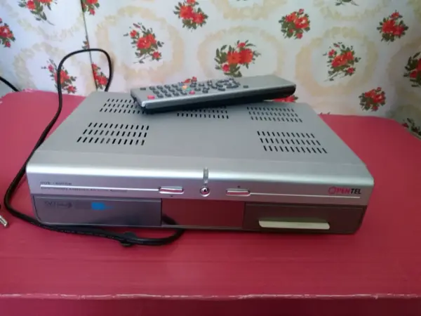 Satelitní přijímač Opentel ODS 1600CW