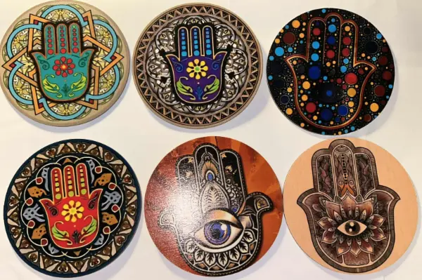 Set 6x dřevěné podtácky, motiv Hamsa: prastarý symbol štěstí