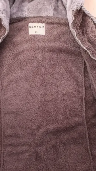 Dámská chlupatá mikina -bunda s kapucí vel.XL  2