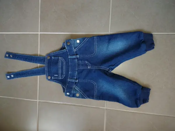 Dětské džínové lacláče