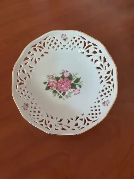 Miska z porcelánu