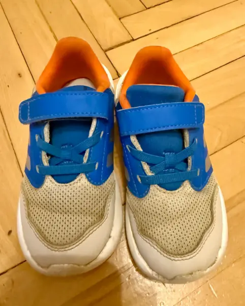 Dětské tenisky Adidas vel. 26 2