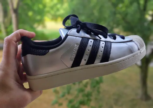 Stříbrné tenisky Adidas Superstar
