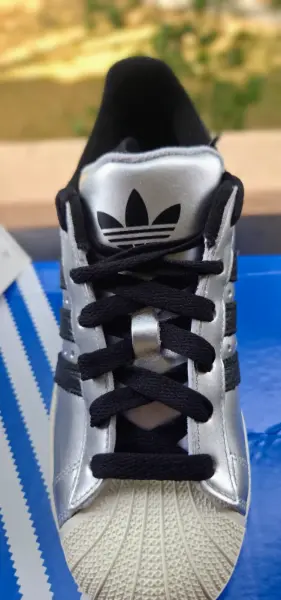 Stříbrné tenisky Adidas Superstar 7