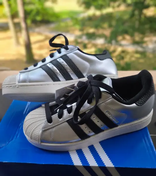 Stříbrné tenisky Adidas Superstar 3