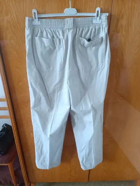 Béžové pánské kalhoty s gumou 4