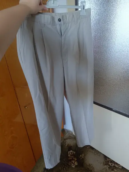 Béžové pánské kalhoty s gumou 8