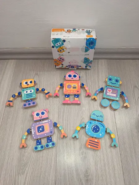 Dřevěná skládačka roboti – kreativní hračka