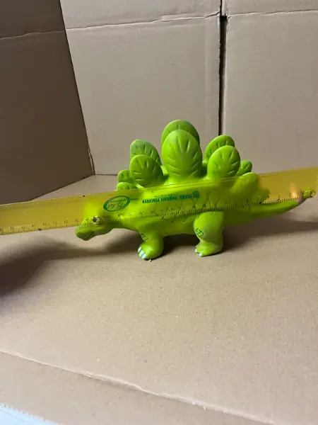 Zelený gumový dinosaurus stegosaurus 3