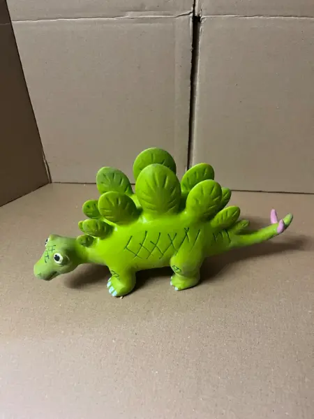 Zelený gumový dinosaurus stegosaurus 2