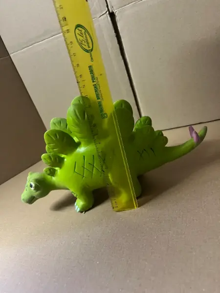 Zelený gumový dinosaurus stegosaurus 4