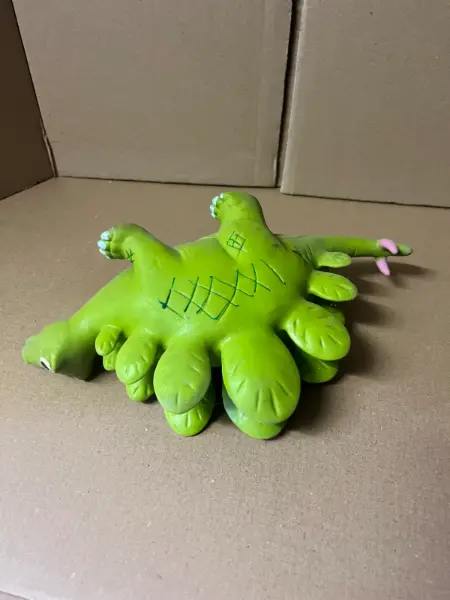 Zelený gumový dinosaurus stegosaurus 6