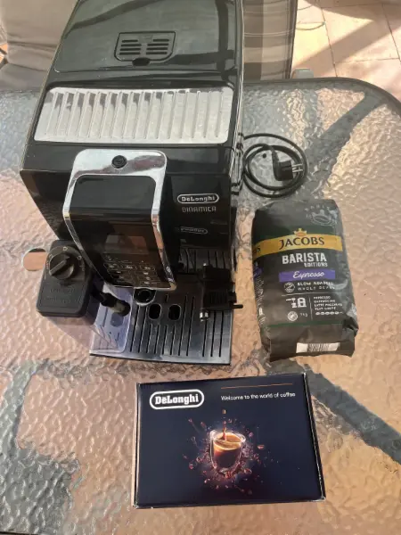Automatický kávovar DeLonghi Dinamica