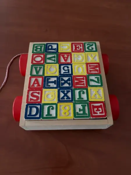 Vozíček s kostičkami