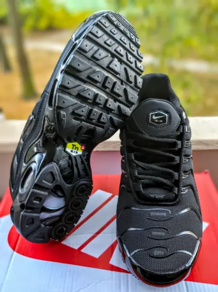 🔥 NIKE AIR MAX PLUS TN ALL BLACK – VEL. 43 🔥 4