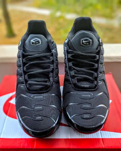 🔥 NIKE AIR MAX PLUS TN ALL BLACK – VEL. 43 🔥 3