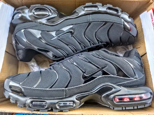 🔥 NIKE AIR MAX PLUS TN ALL BLACK – VEL. 43 🔥 6