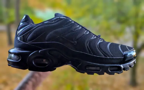 🔥 NIKE AIR MAX PLUS TN ALL BLACK – VEL. 43 🔥