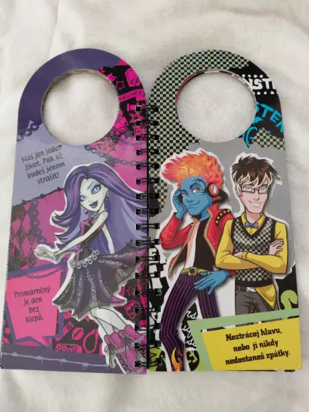 Monster High papírové visačky na kliku 2