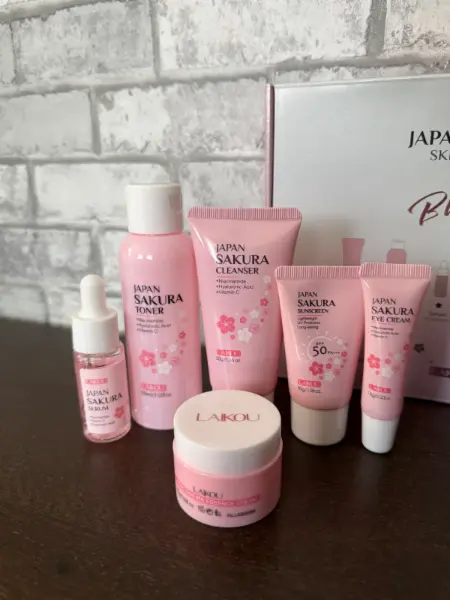 Sada pleťové kosmetiky Laikou Japan Sakura 2