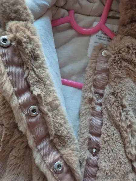 Dětská chlupatá vesta Primark, 18-24 měsíců 3