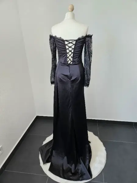 Černé večerní / plesové šaty Ladyce s krajkou a šněrováním 2