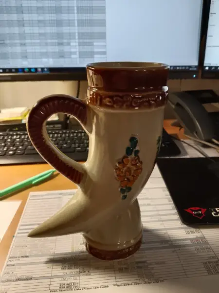 Keramický korbel s motivem koní, Thalmassing 1986 3