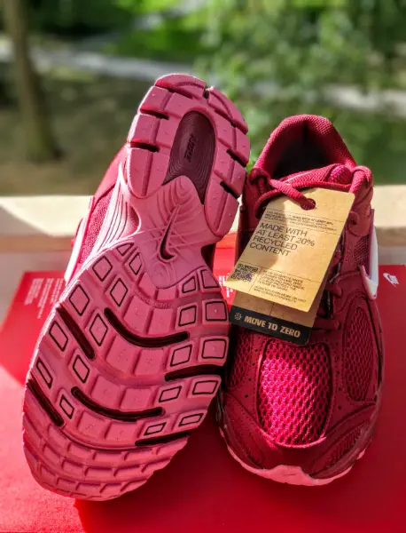 Nike V5 RNR – Team Crimson / Soft Pearl-Peony, Vel.42,5  4