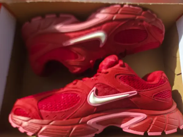 Nike V5 RNR – Team Crimson / Soft Pearl-Peony, Vel.42,5  6