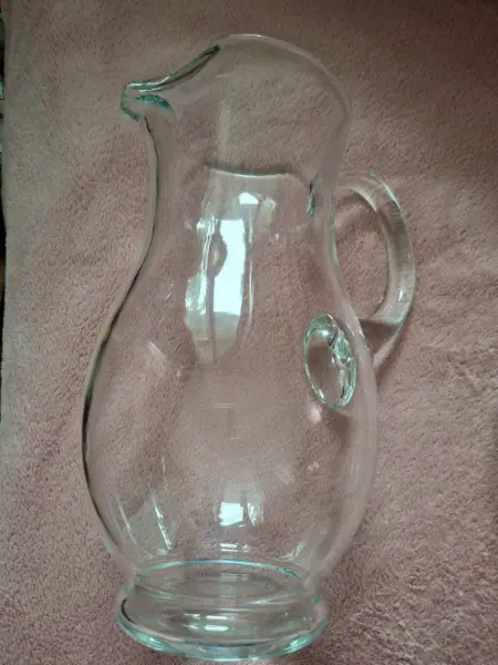 Skleněný džbán na vodu či nápoje