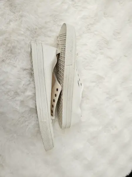 Vasky Kanvy White 5