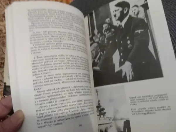 Kniha Diplomaté a ti druzí - Robert Kvaček 4