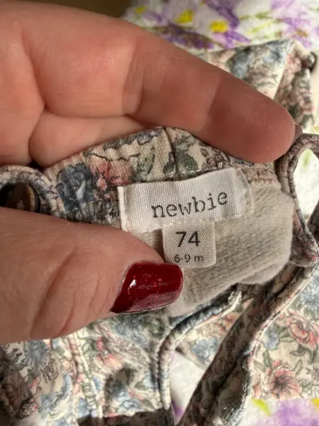 Dětské lacláče Newbie s květinovým vzorem 5