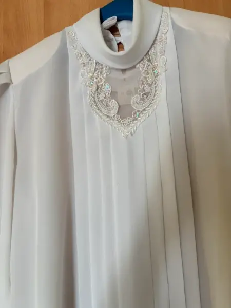 Halenka zdobená 2
