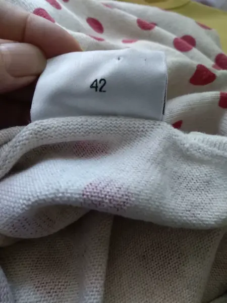Dlouhá příjemná mikina, minimálně nošená 6