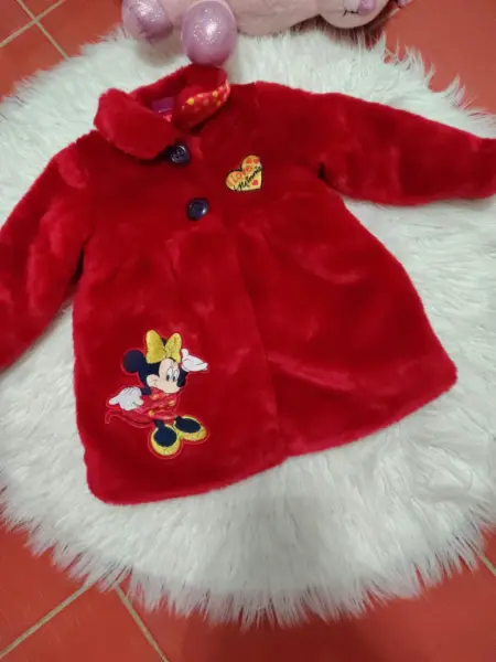 Dětský červený kabátek s Minnie 2